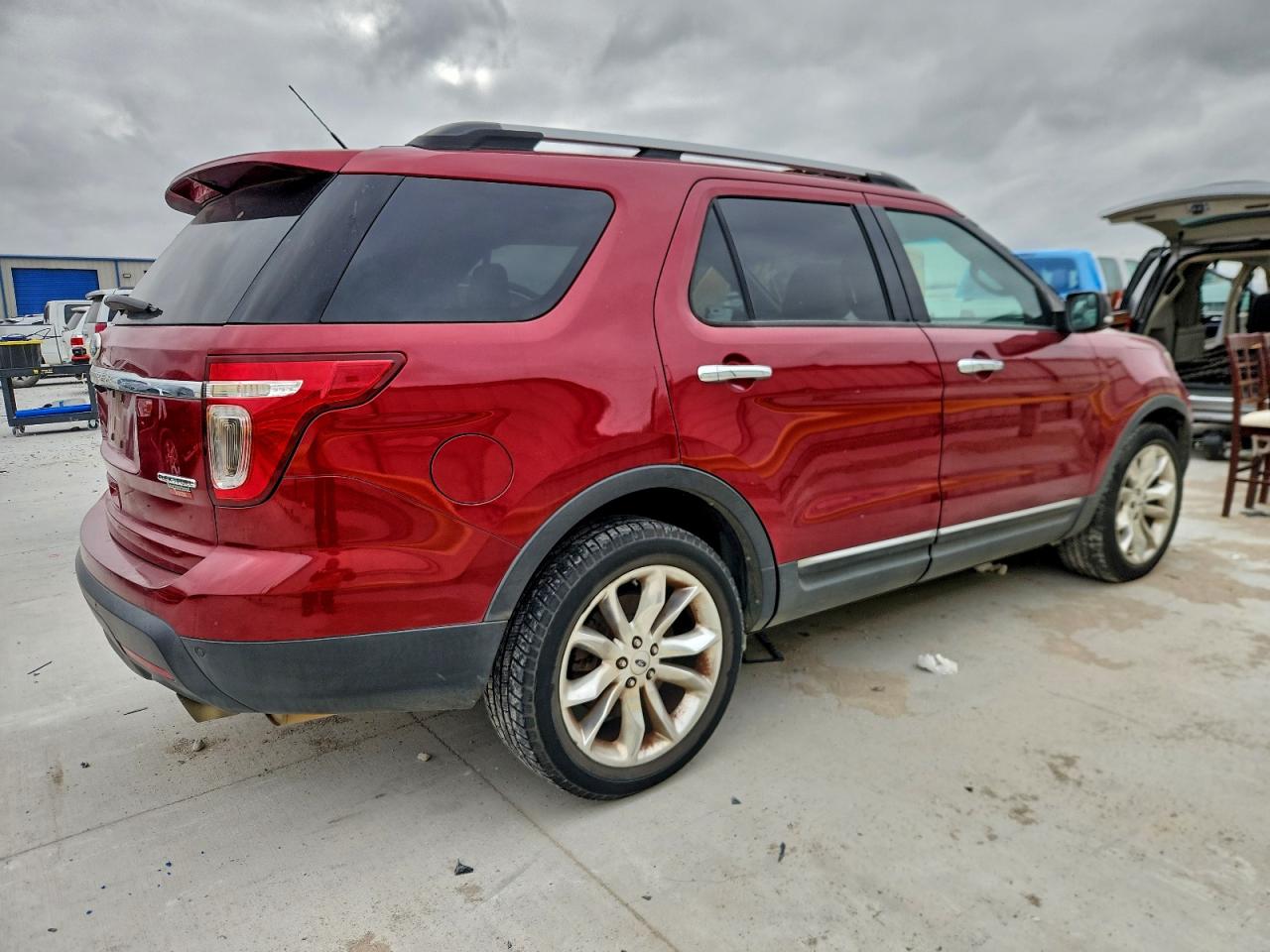 2014 FORD EXPLORER XLT photo 3