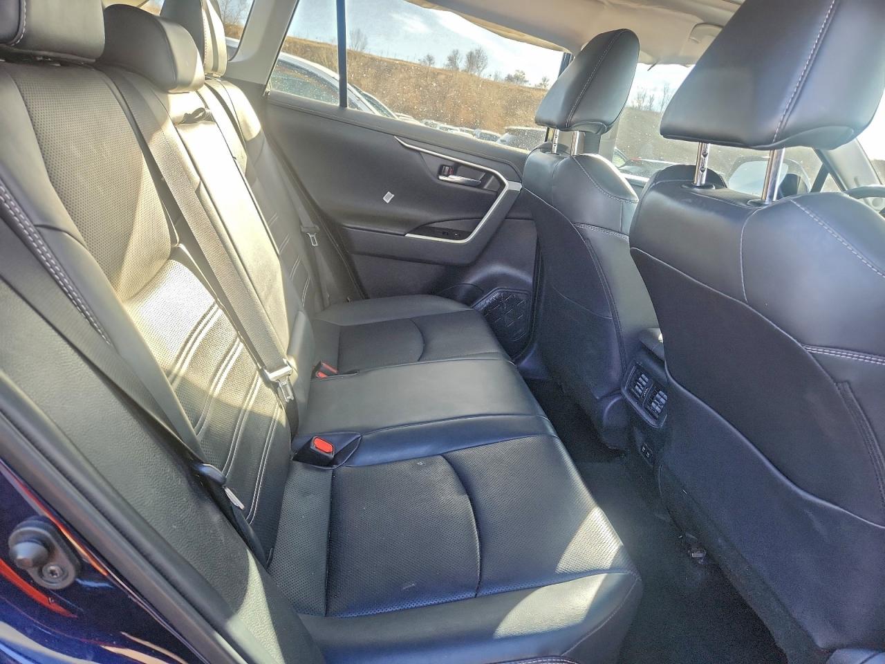 2021 TOYOTA RAV4 LIMITED photo 11