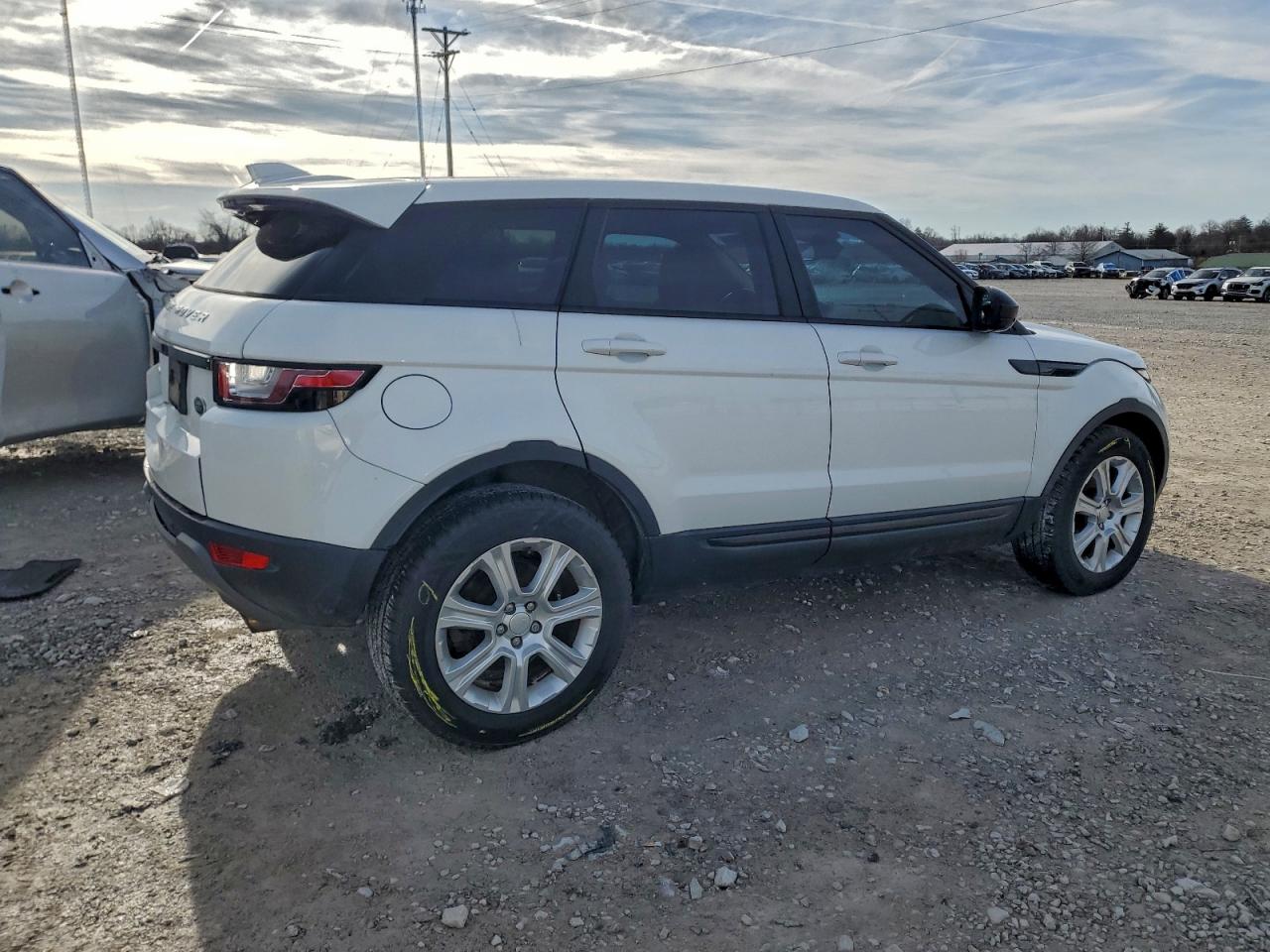 2016 LAND ROVER RANGE ROVER EVOQUE SE photo 3