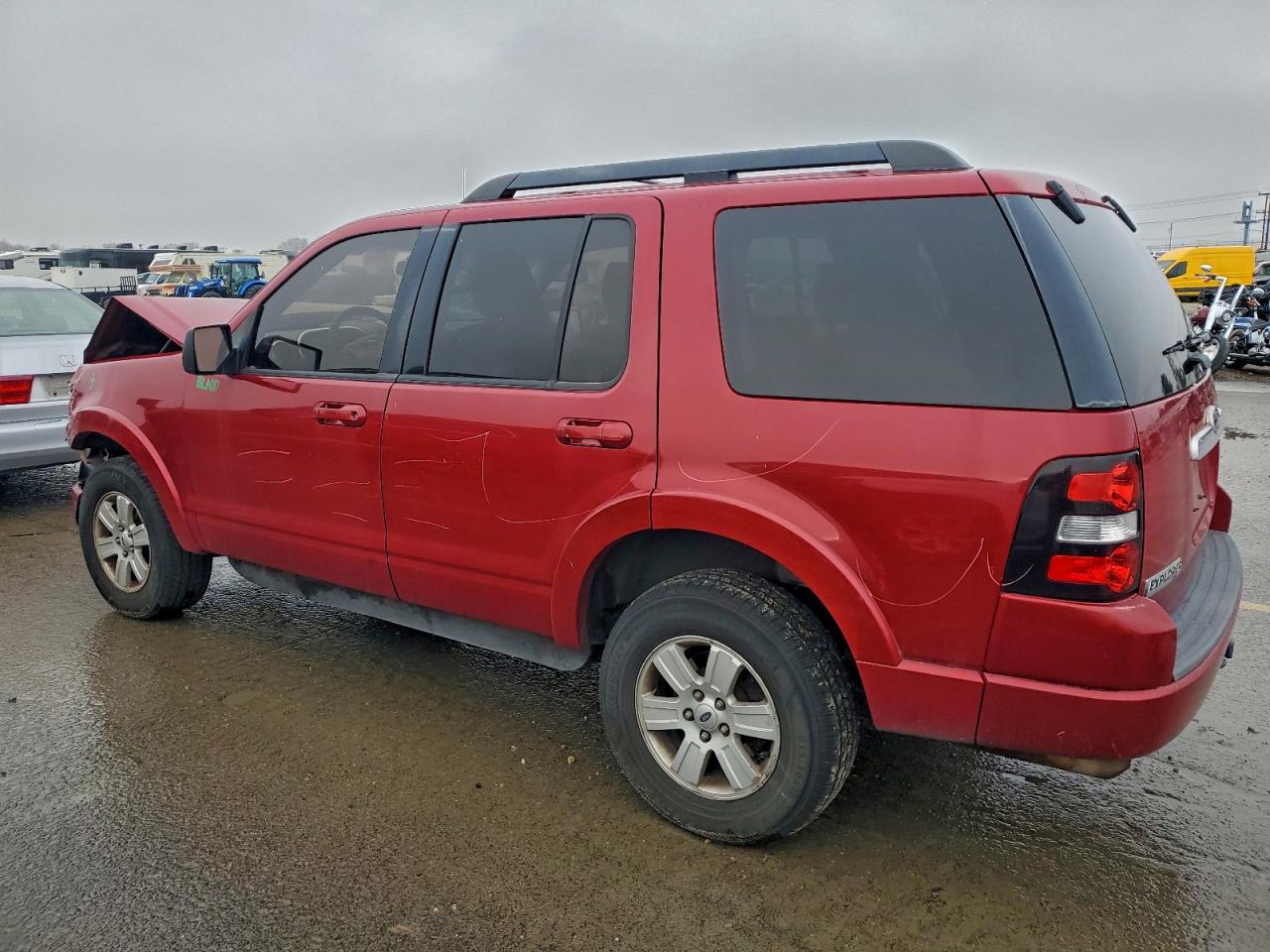 2010 FORD EXPLORER XLT photo 2