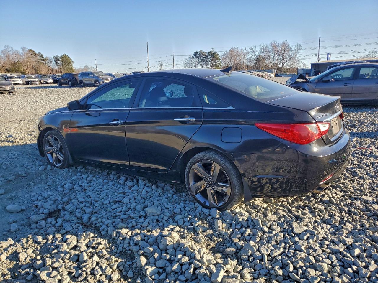 2011 HYUNDAI SONATA SE photo 2