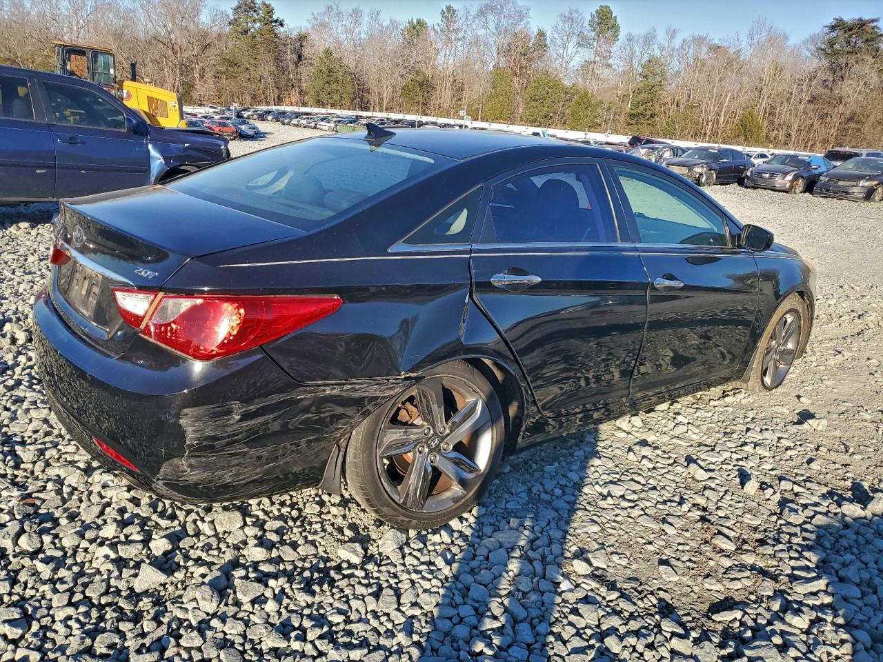 2011 HYUNDAI SONATA SE photo 3
