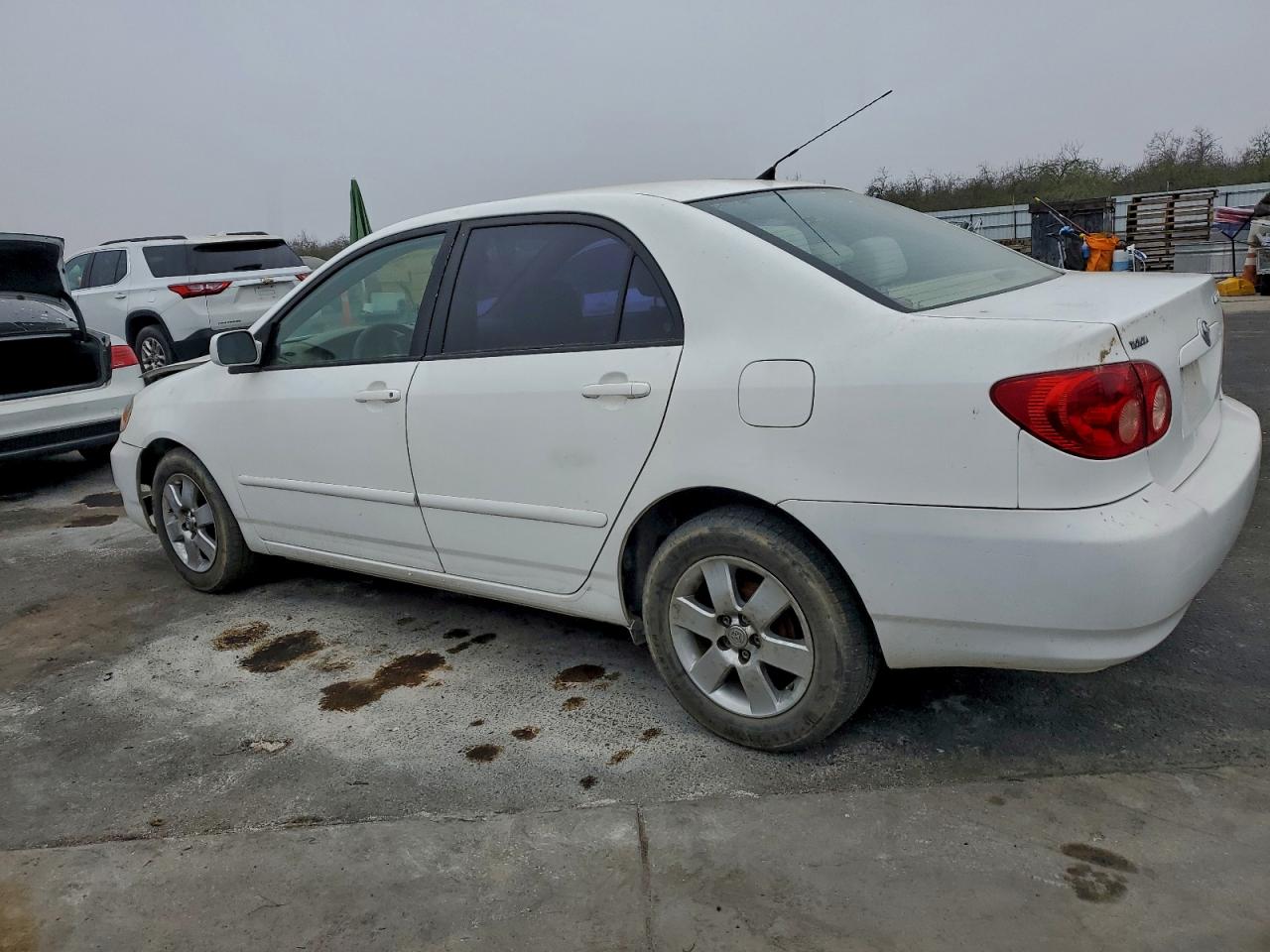2006 TOYOTA COROLLA CE photo 2