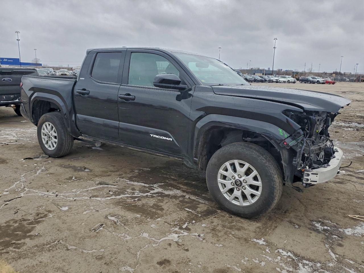 2025 TOYOTA TACOMA DOUBLE CAB photo 4