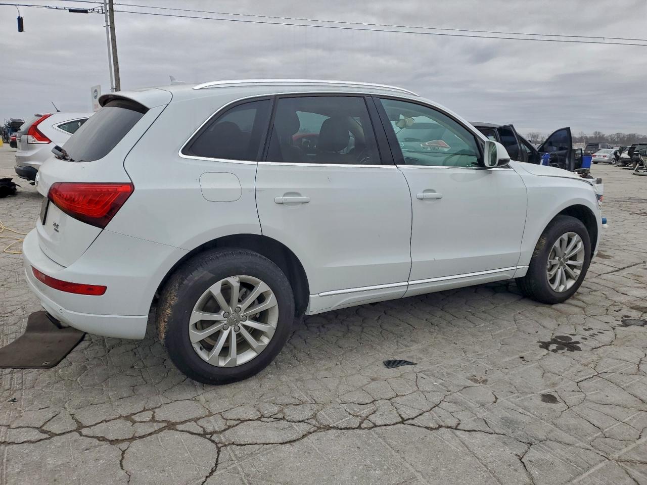 2013 AUDI Q5 PREMIUM PLUS photo 3