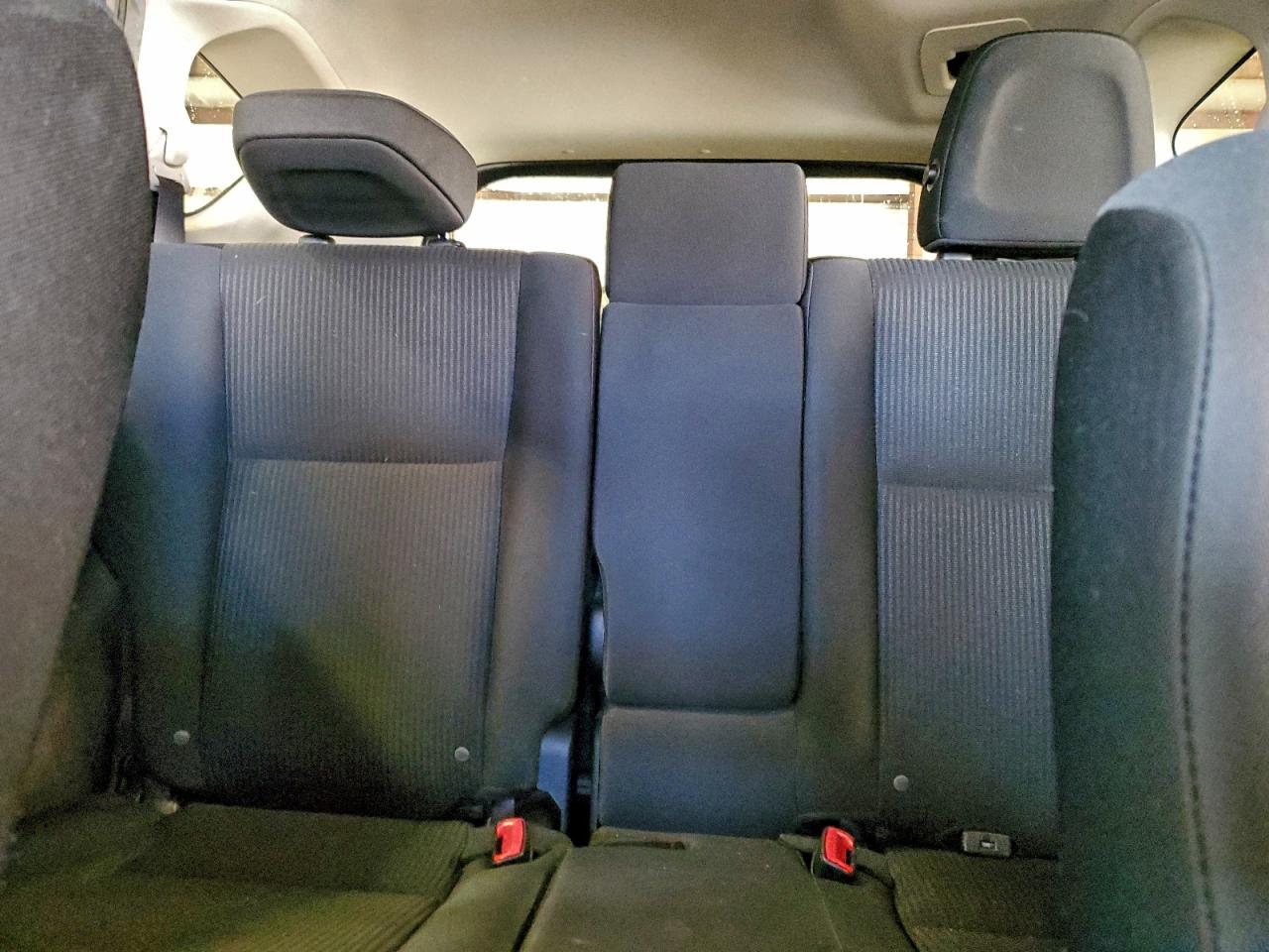 2015 TOYOTA RAV4 LE photo 10
