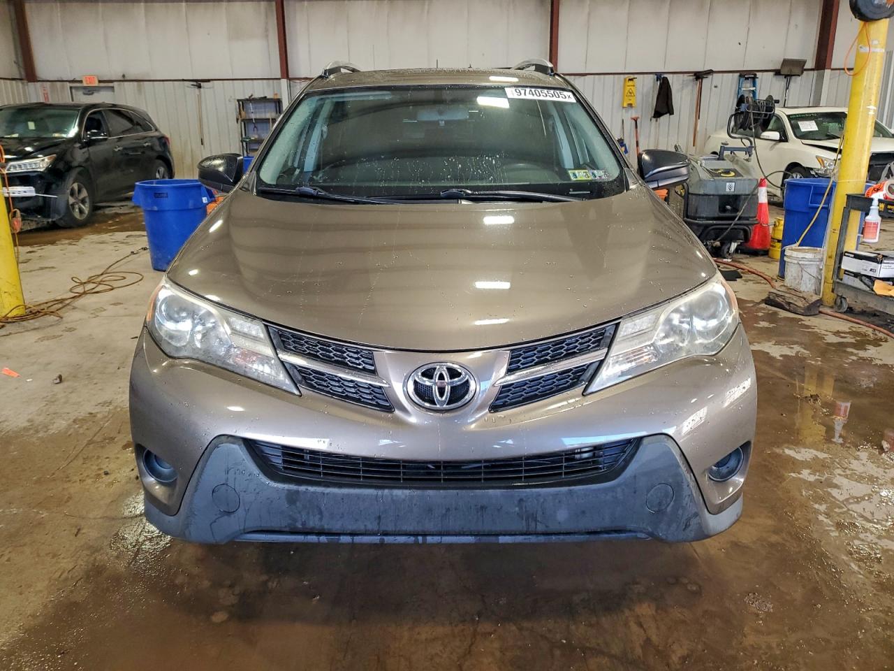2015 TOYOTA RAV4 LE photo 5