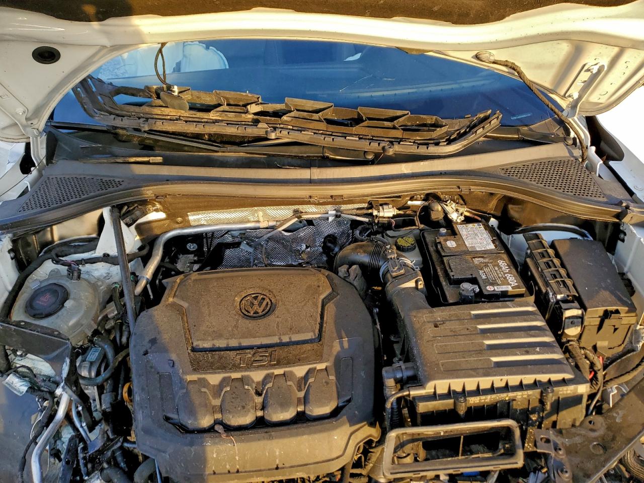 2021 VOLKSWAGEN TIGUAN SE photo 12