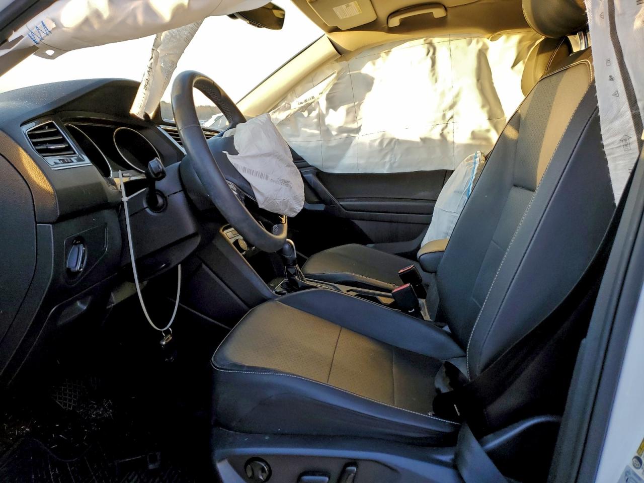 2021 VOLKSWAGEN TIGUAN SE photo 7