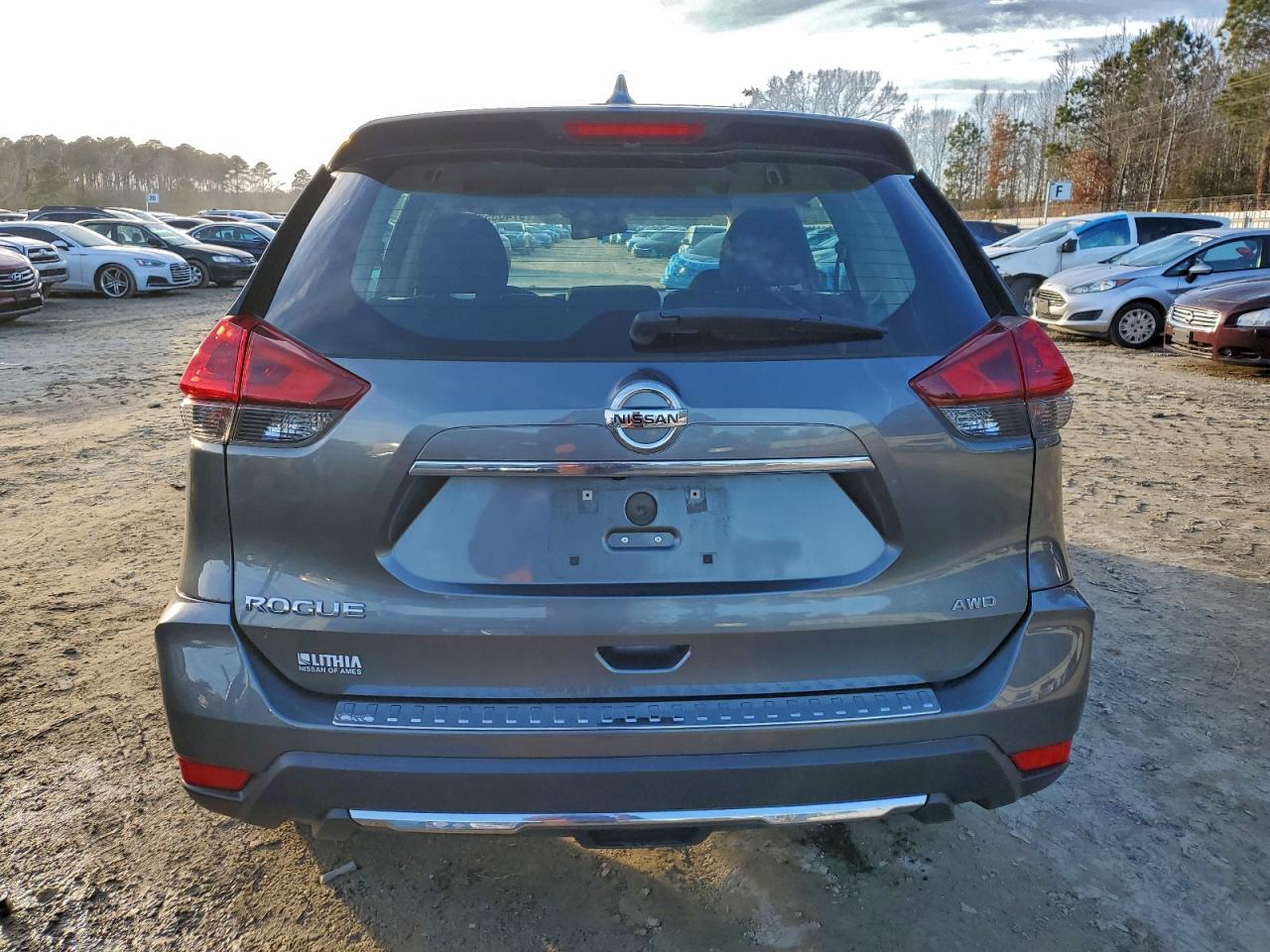 2018 NISSAN ROGUE S photo 11