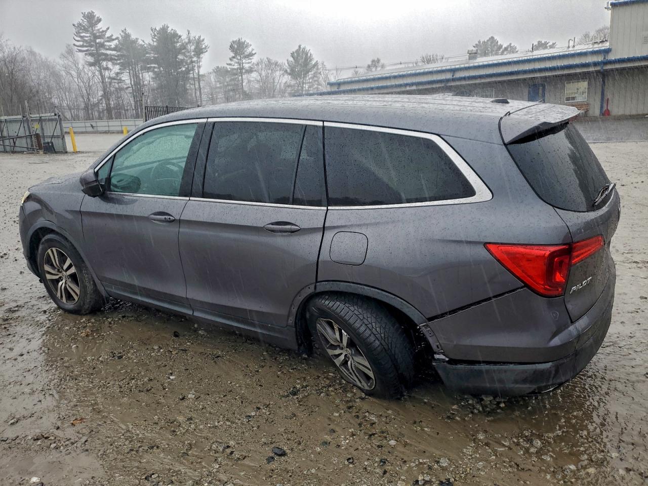 2016 HONDA PILOT EXL photo 2