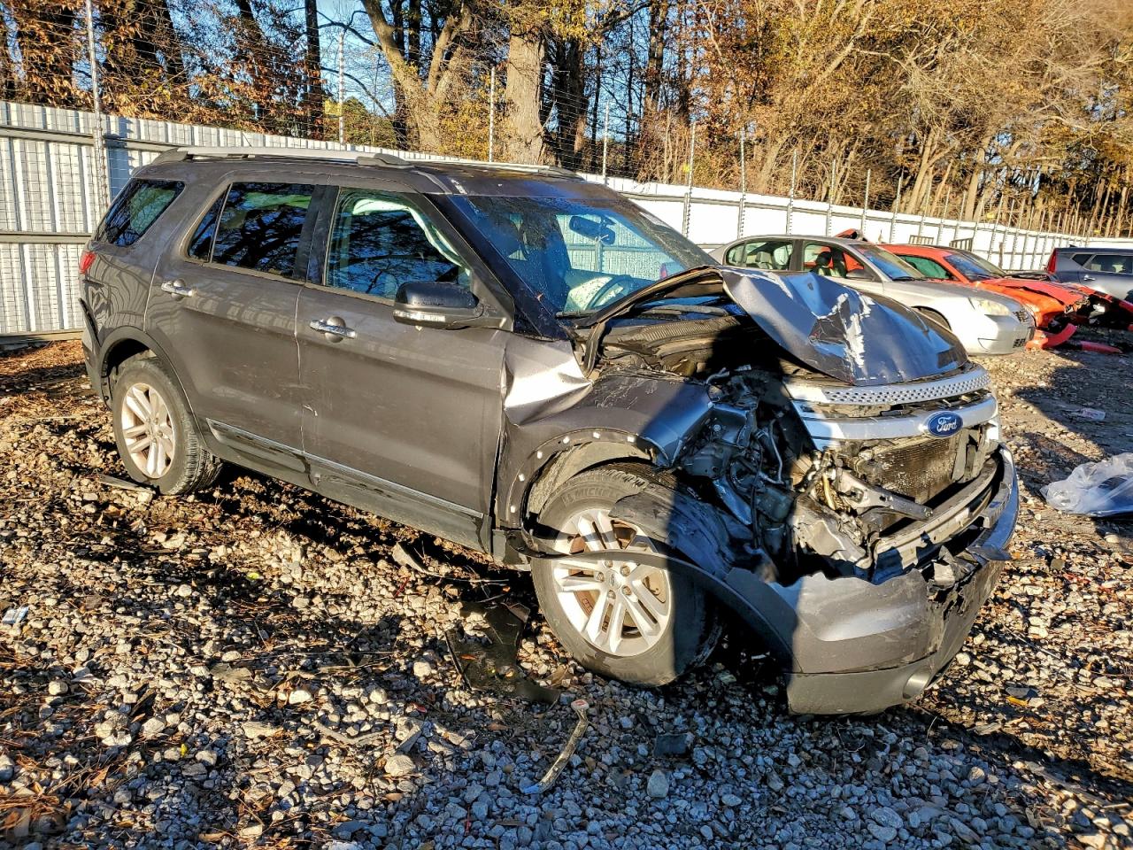 2014 FORD EXPLORER XLT photo 4