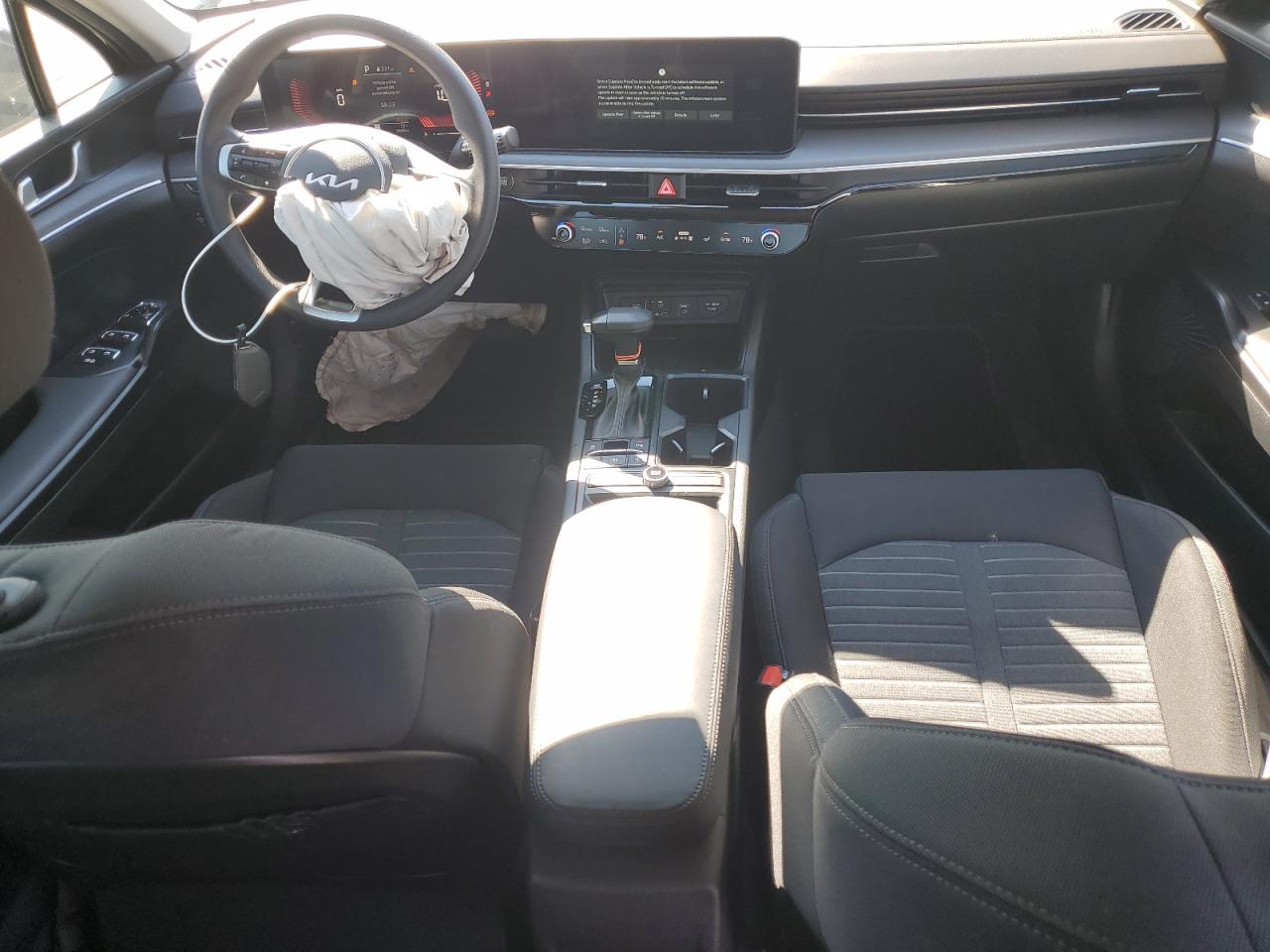 2025 KIA K5 photo 8