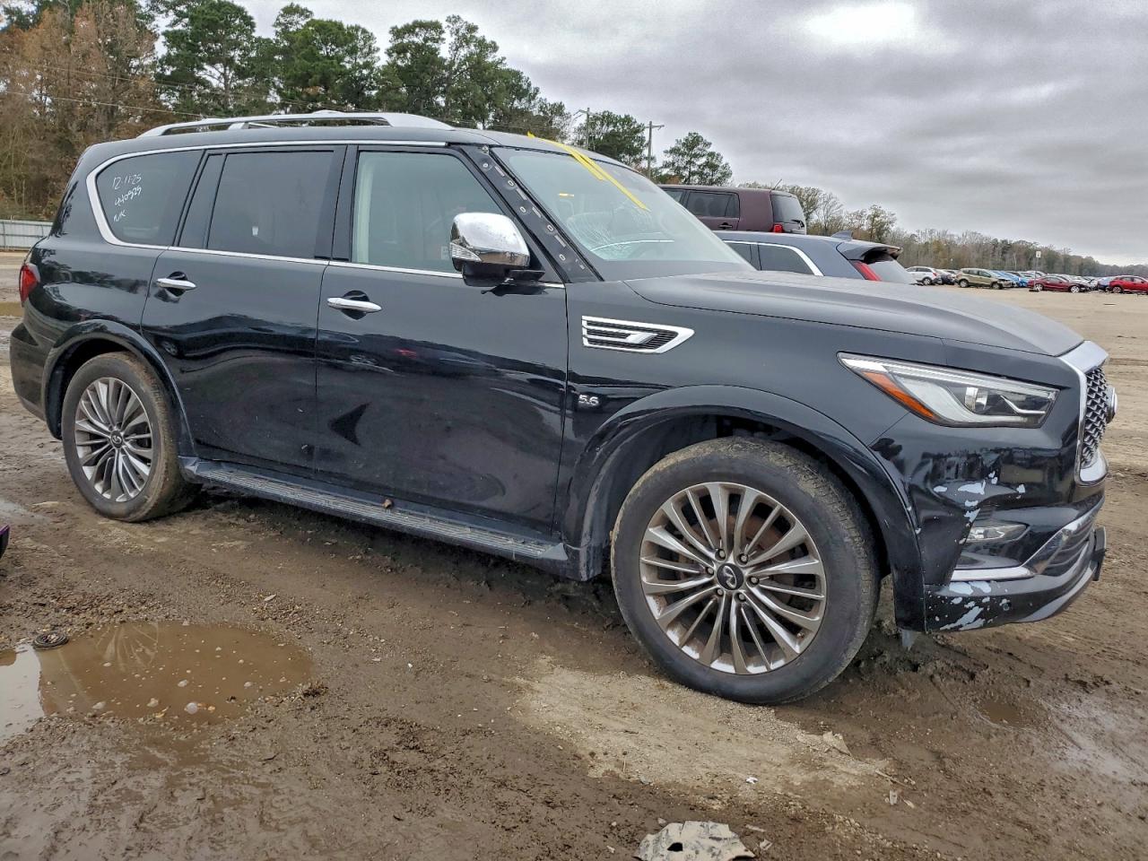 2018 INFINITI QX80 BASE photo 4