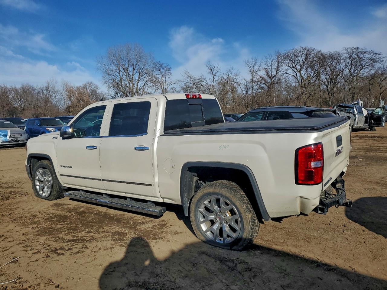 2015 GMC SIERRA K1500 SLT photo 2