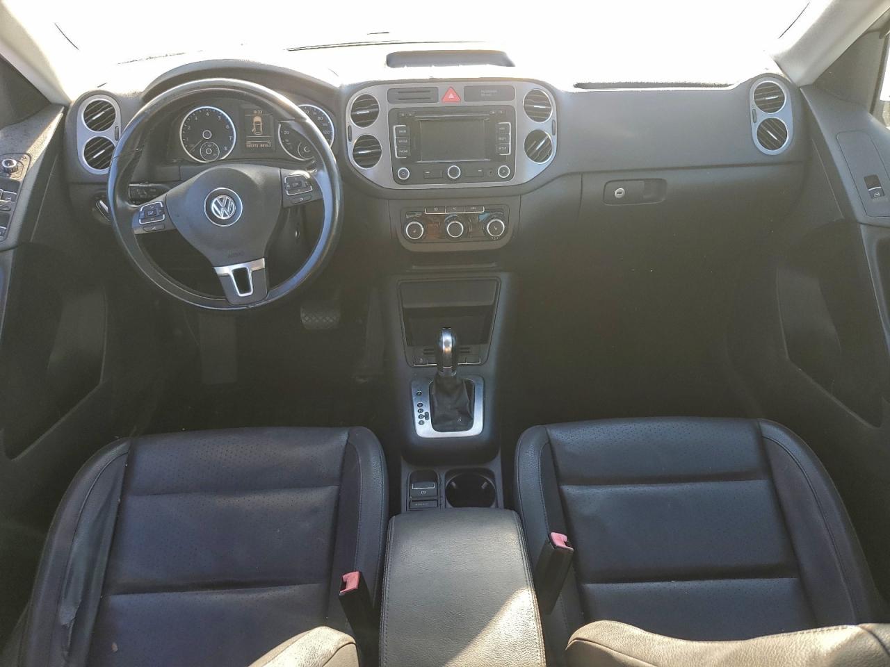 2011 VOLKSWAGEN TIGUAN S photo 8