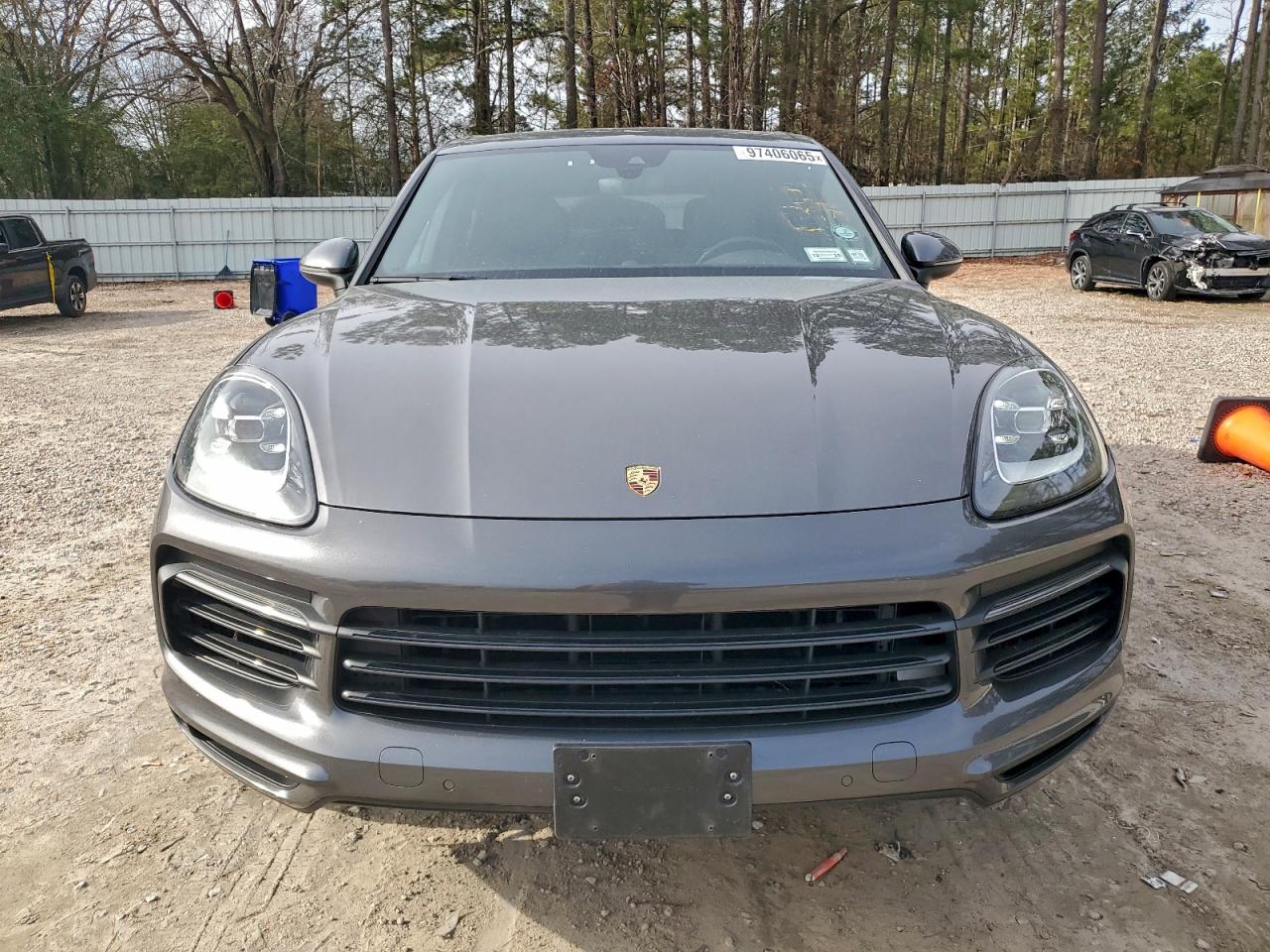 2019 PORSCHE CAYENNE photo 5