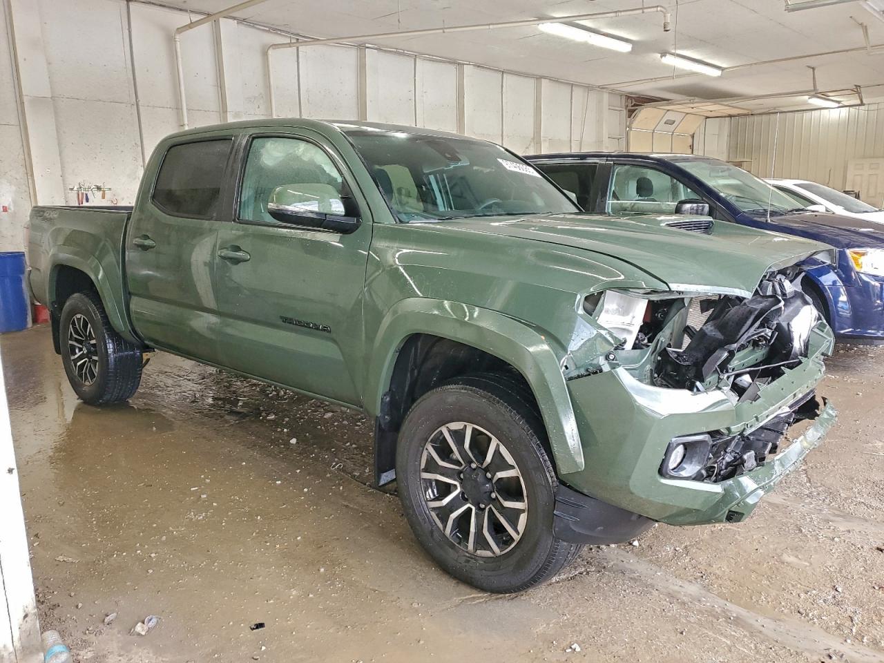 2022 TOYOTA TACOMA DOUBLE CAB photo 4