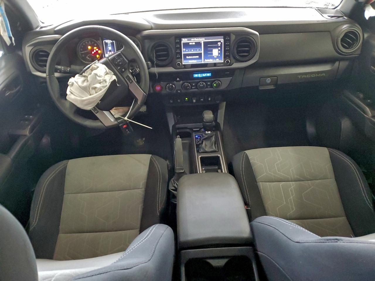 2022 TOYOTA TACOMA DOUBLE CAB photo 8