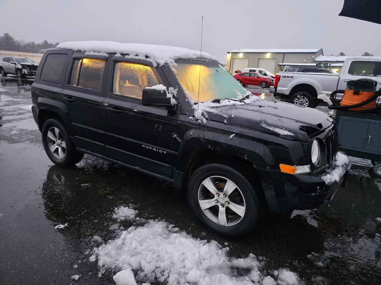 2017 JEEP PATRIOT LATITUDE photo 4