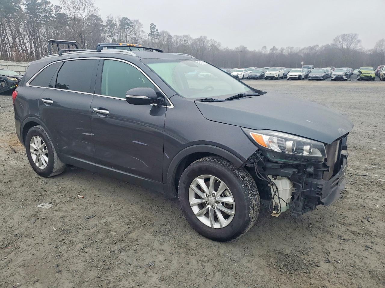2017 KIA SORENTO LX photo 10