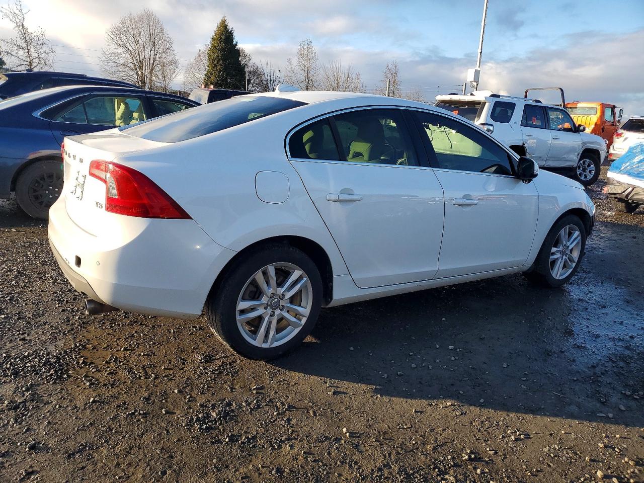 2013 VOLVO S60 T5 photo 3