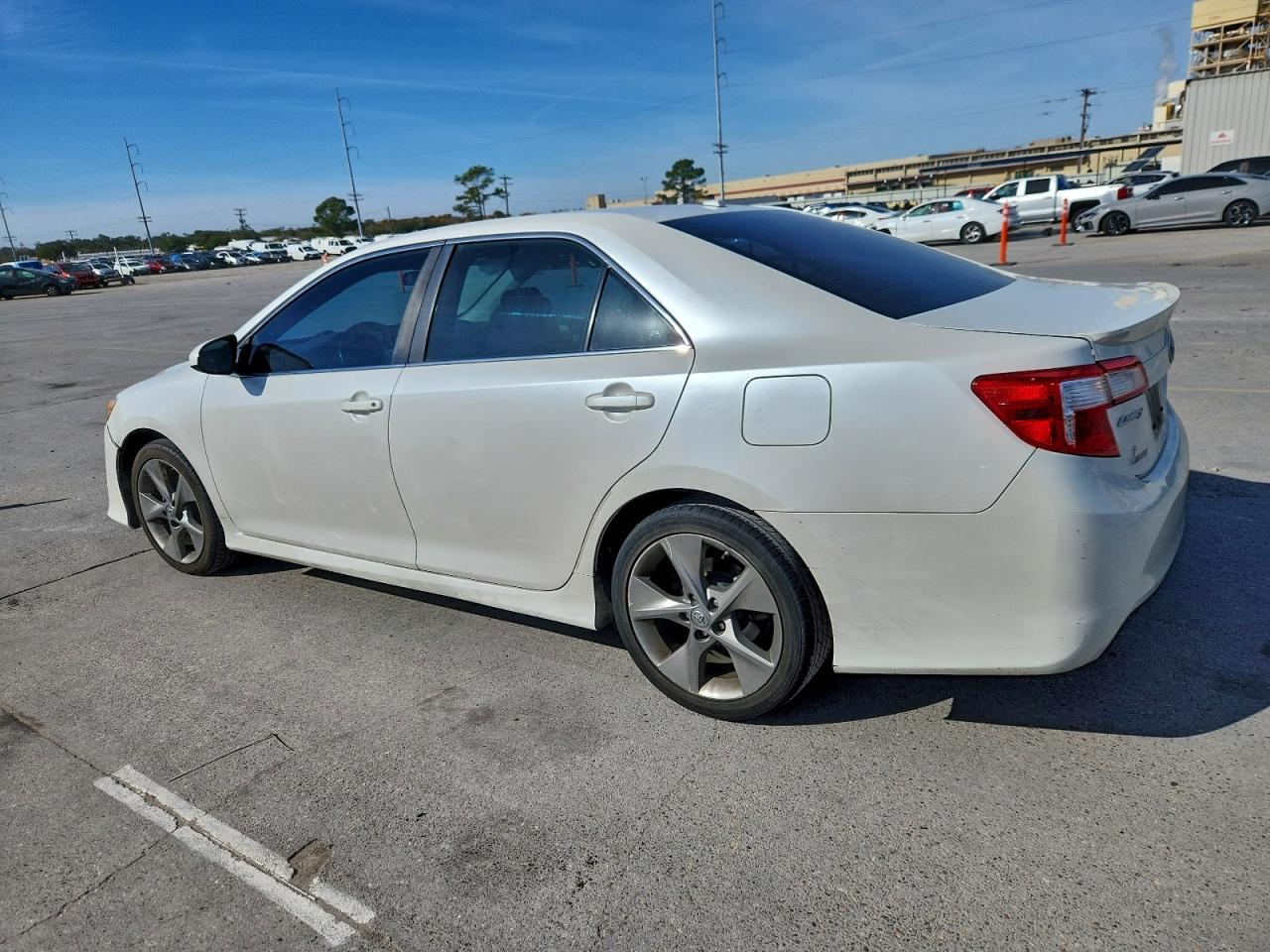 2012 TOYOTA CAMRY BASE photo 3