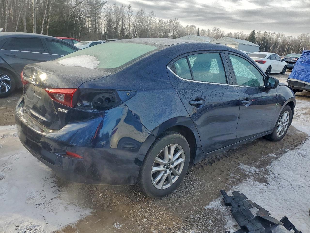 2018 MAZDA 3 GS photo 3