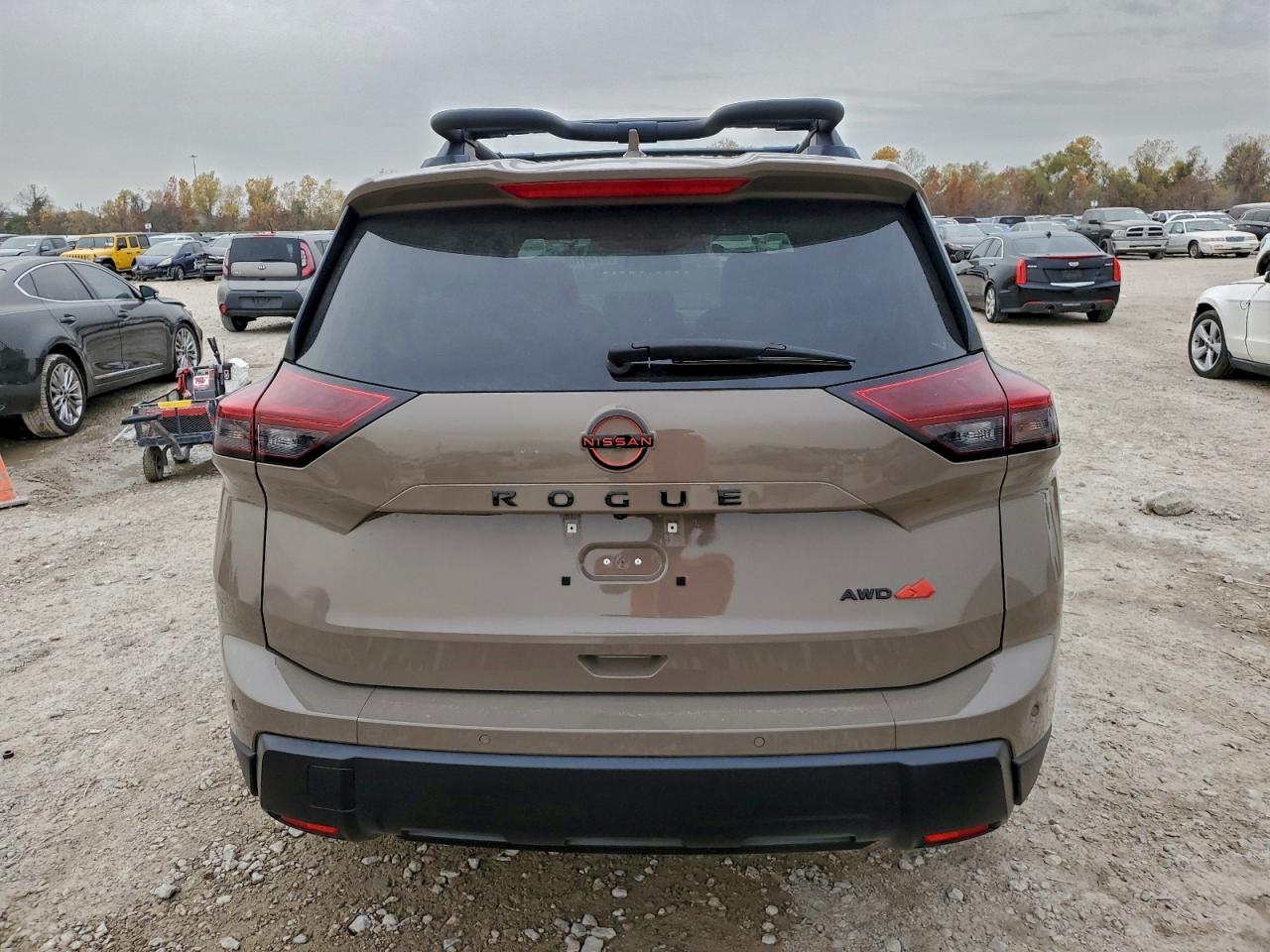 2025 NISSAN ROGUE SV photo 6
