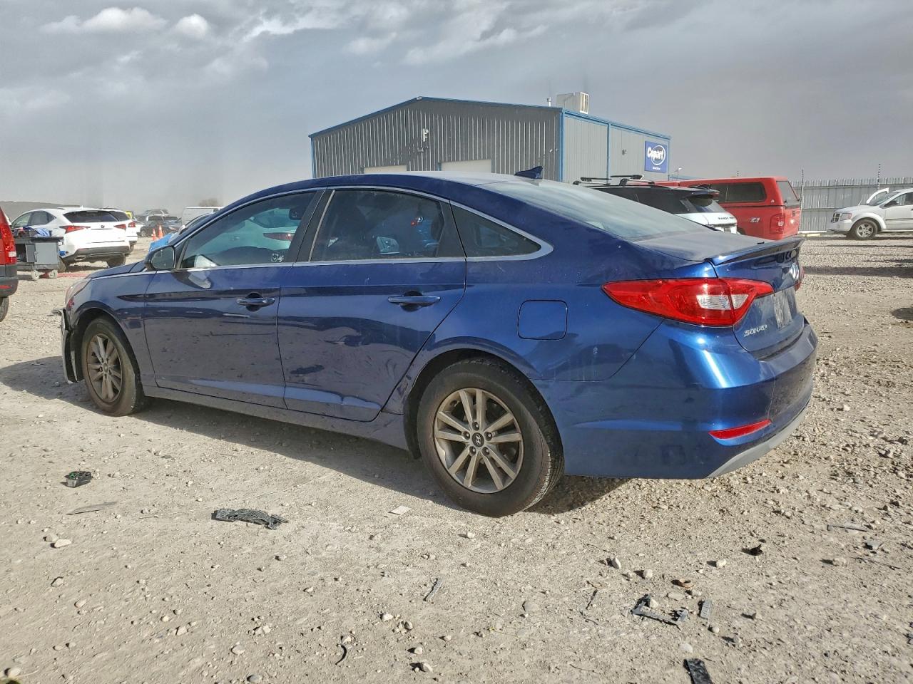 2015 HYUNDAI SONATA SE photo 2