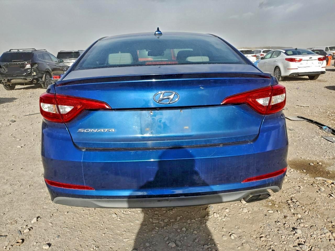 2015 HYUNDAI SONATA SE photo 6
