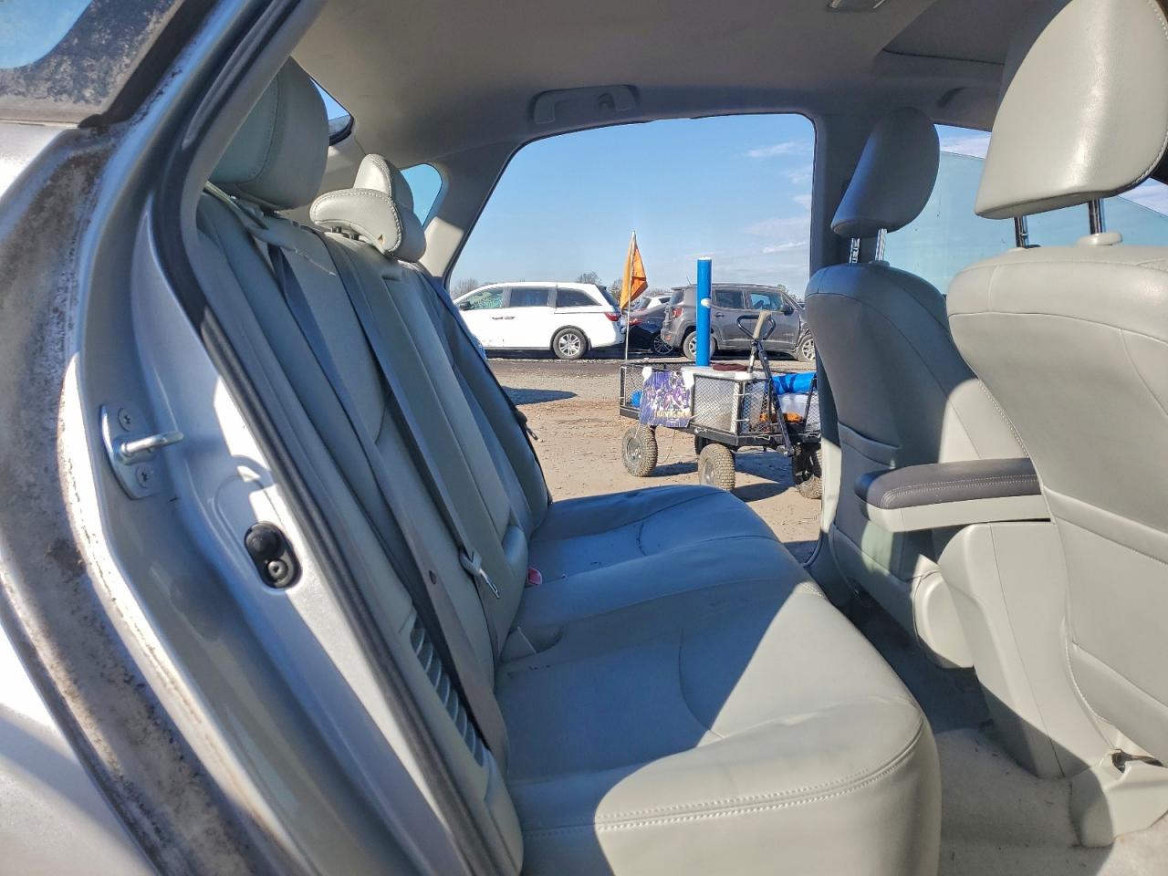 2011 TOYOTA PRIUS photo 11