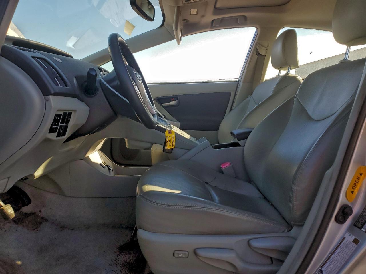 2011 TOYOTA PRIUS photo 7