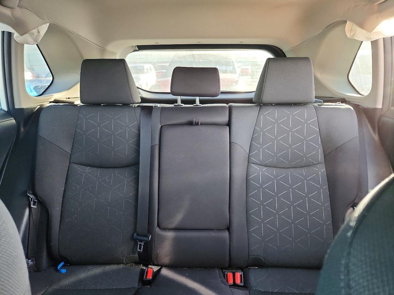 2024 TOYOTA RAV4 XLE photo 10