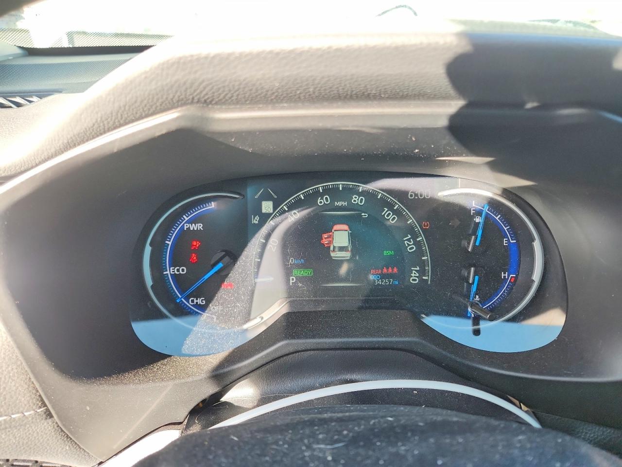 2024 TOYOTA RAV4 XLE photo 9