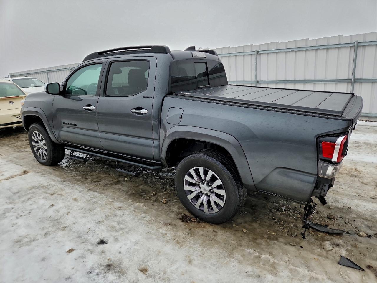 2022 TOYOTA TACOMA DOUBLE CAB photo 2