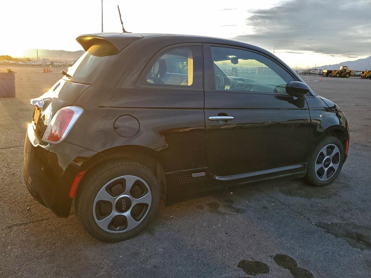 2015 FIAT 500 ELECTRIC photo 3