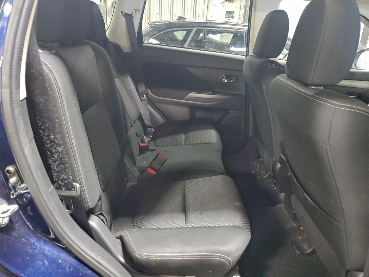 2018 MITSUBISHI OUTLANDER SE photo 11