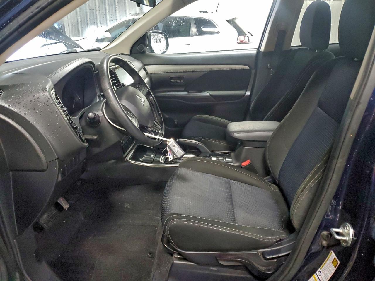 2018 MITSUBISHI OUTLANDER SE photo 7