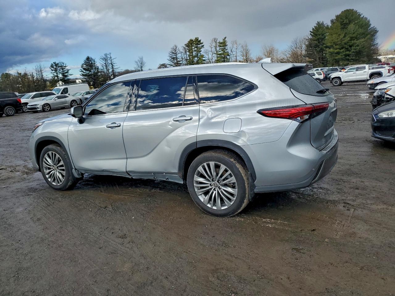 2023 TOYOTA HIGHLANDER L photo 2
