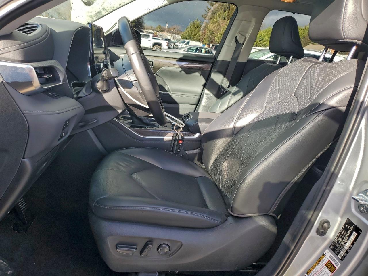 2023 TOYOTA HIGHLANDER L photo 7