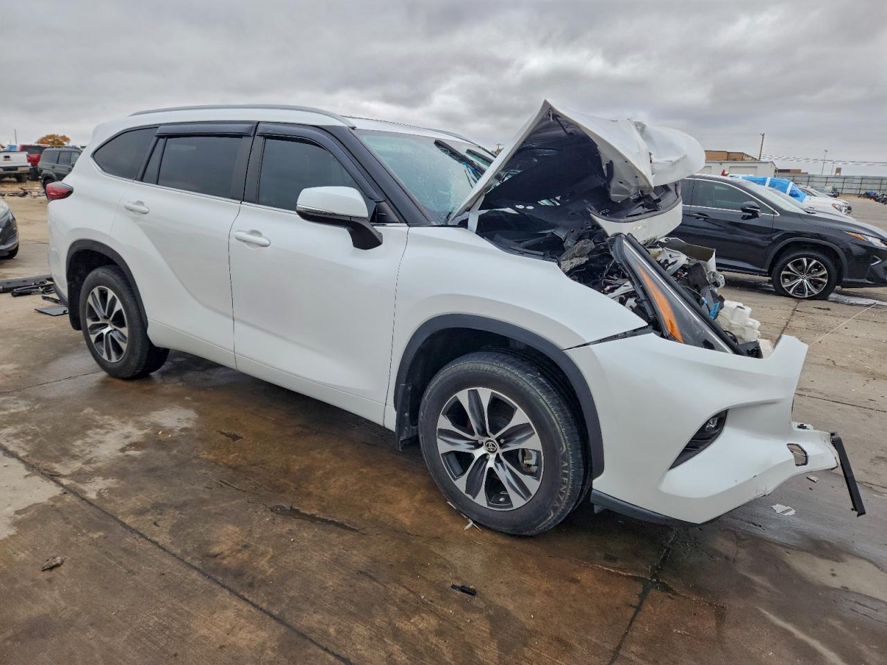 2023 TOYOTA HIGHLANDER L photo 4