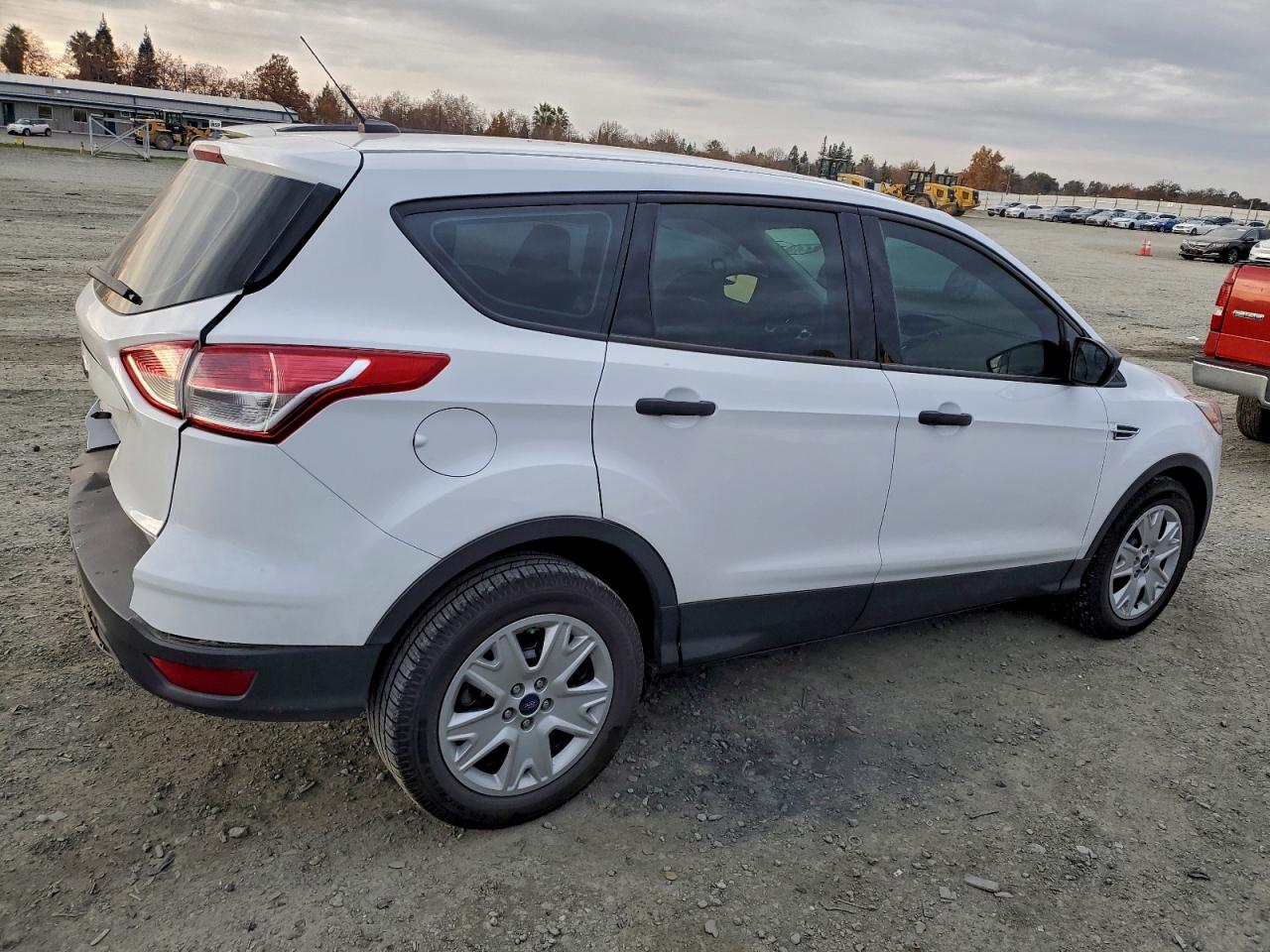 2015 FORD ESCAPE S photo 5