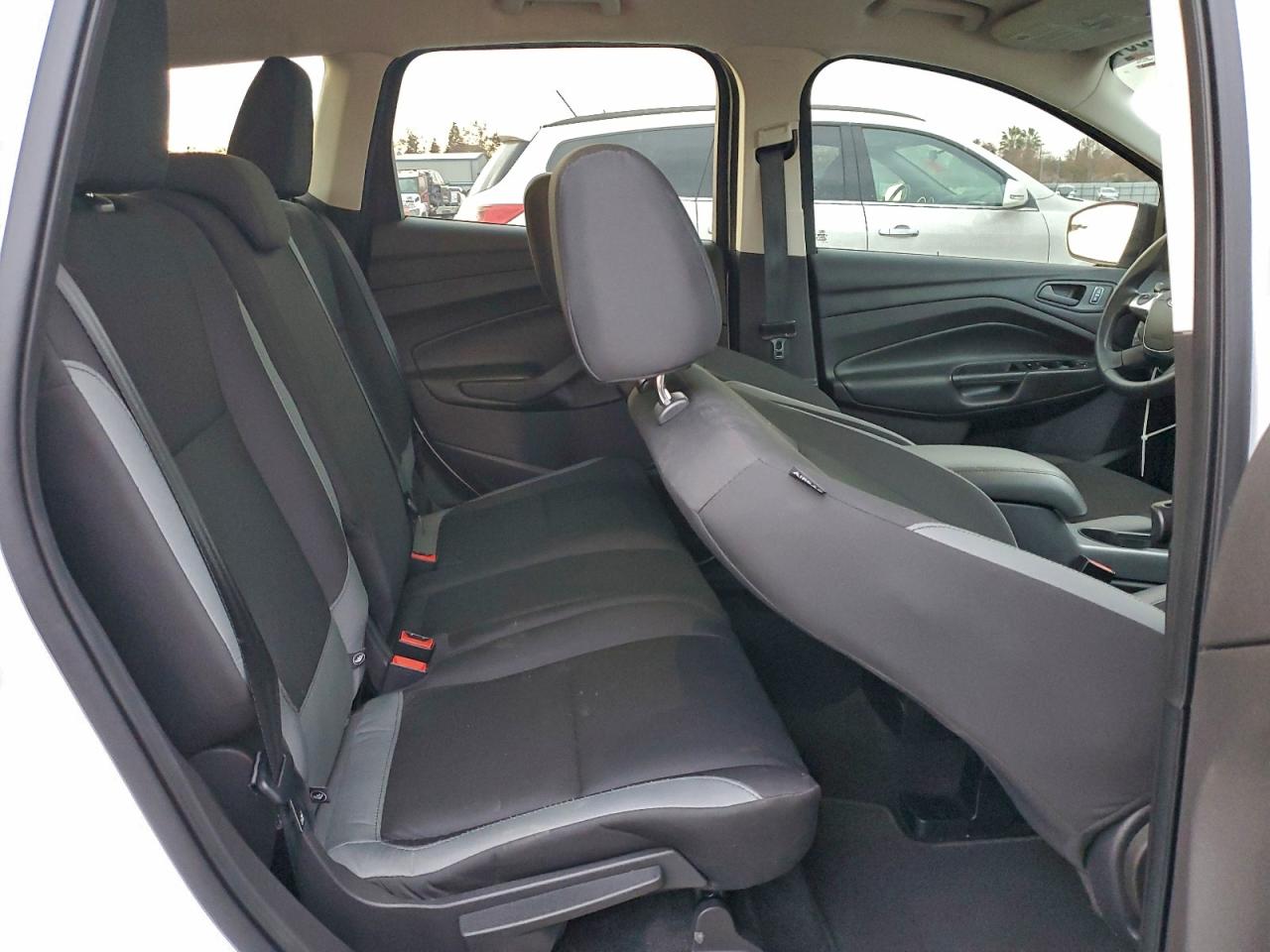 2015 FORD ESCAPE S photo 21