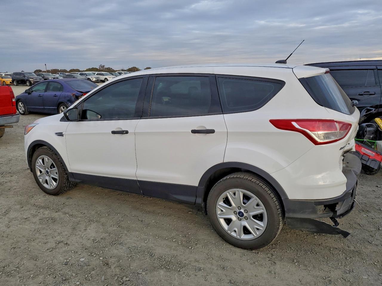 2015 FORD ESCAPE S photo 3