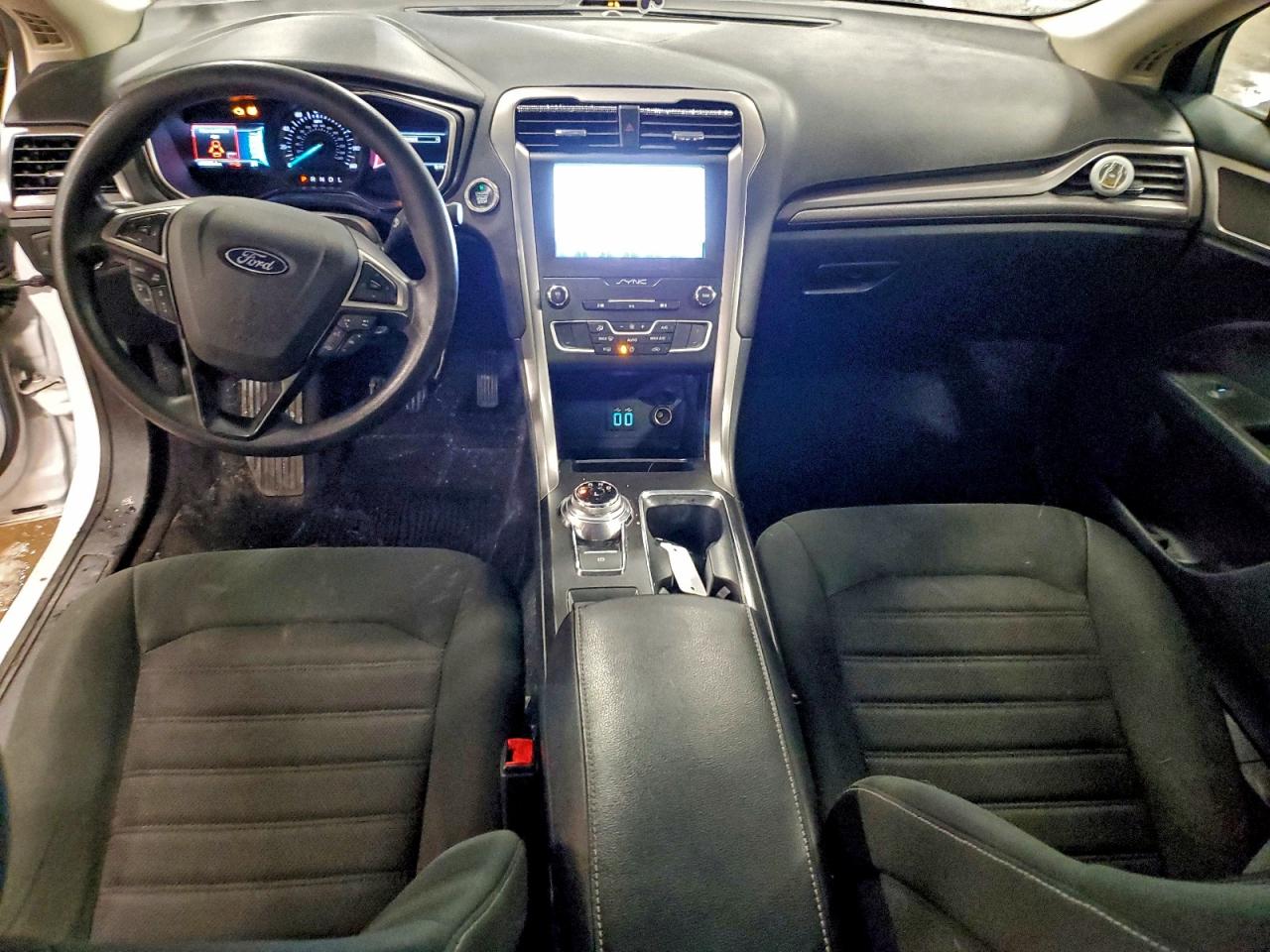 2020 FORD FUSION SE photo 8