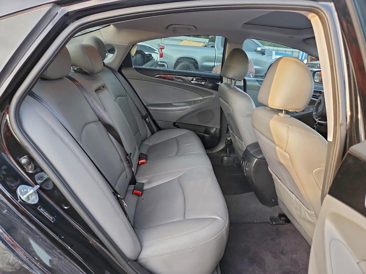 2013 HYUNDAI SONATA SE photo 10