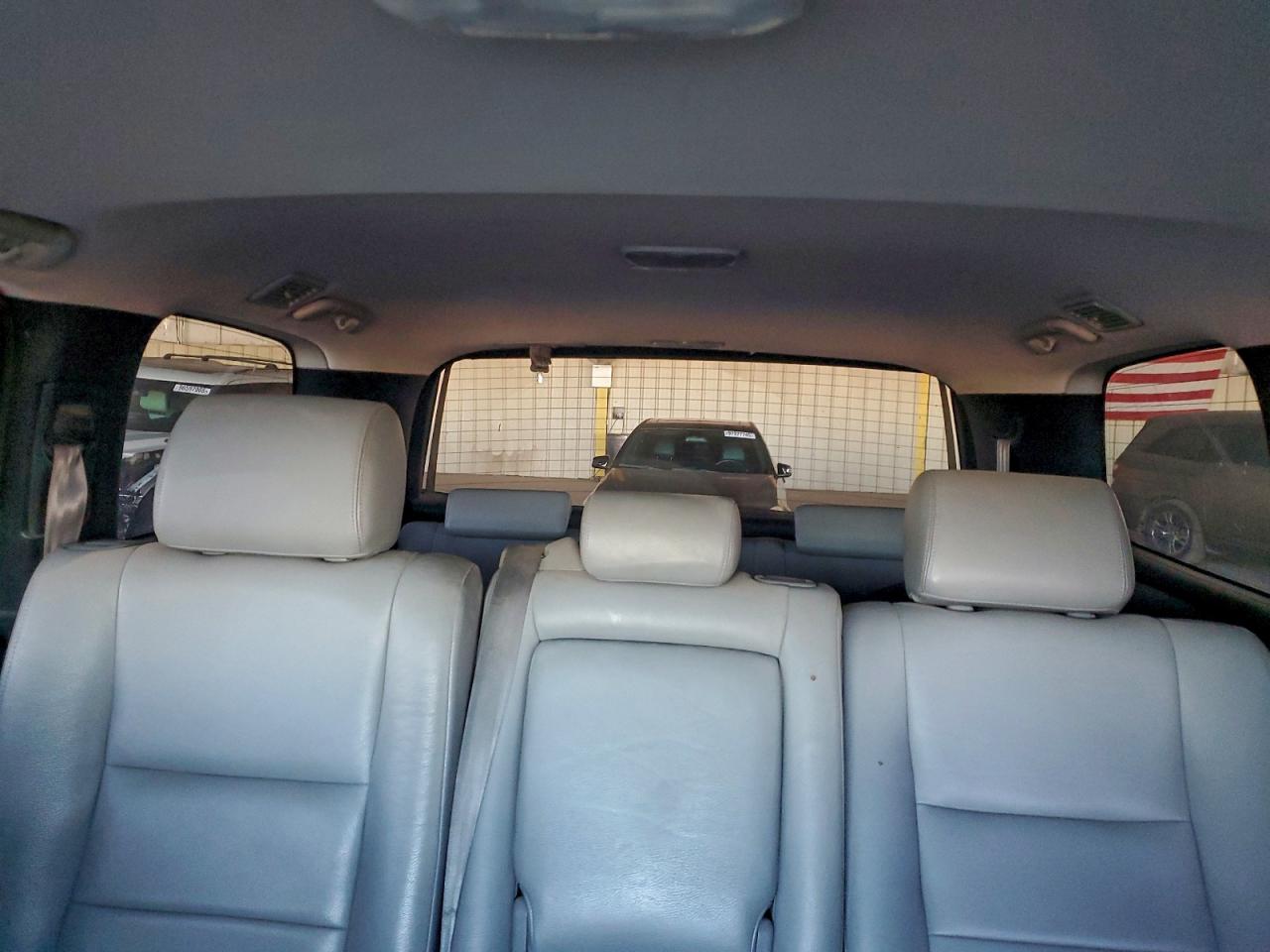 2010 TOYOTA SEQUOIA SR5 photo 10