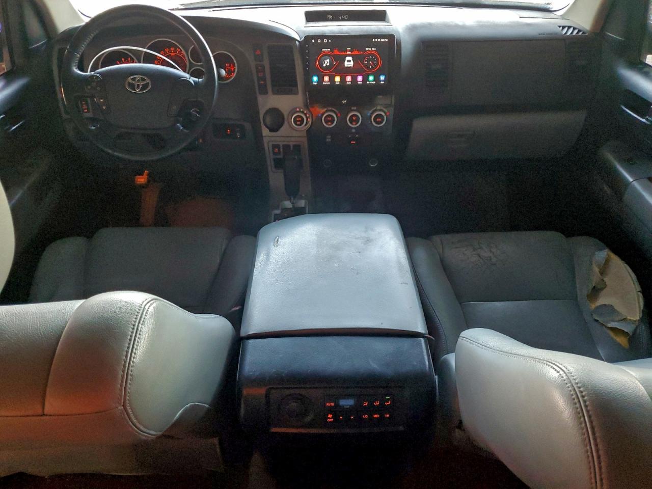 2010 TOYOTA SEQUOIA SR5 photo 8