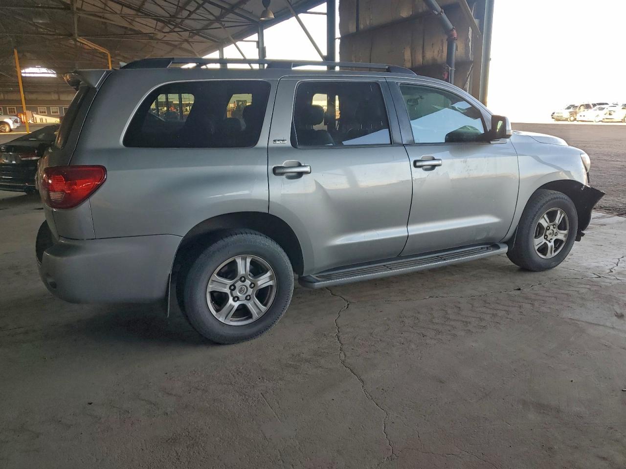 2010 TOYOTA SEQUOIA SR5 photo 3
